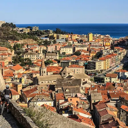 Alto Borgo 3* فينالي ليغوري